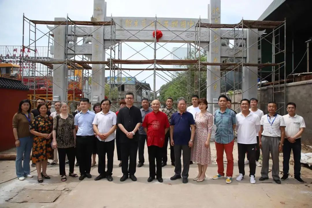 “中国揭子兵法艺术馆”石牌坊在南昌落成